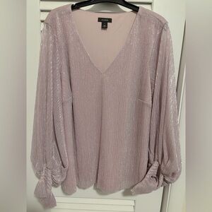 Halogen Pink V-neck w/Sparkle accents and blousy sleeves